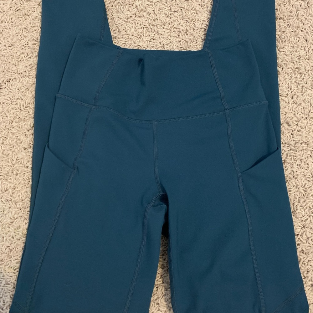 Fabletics pocket leggings
